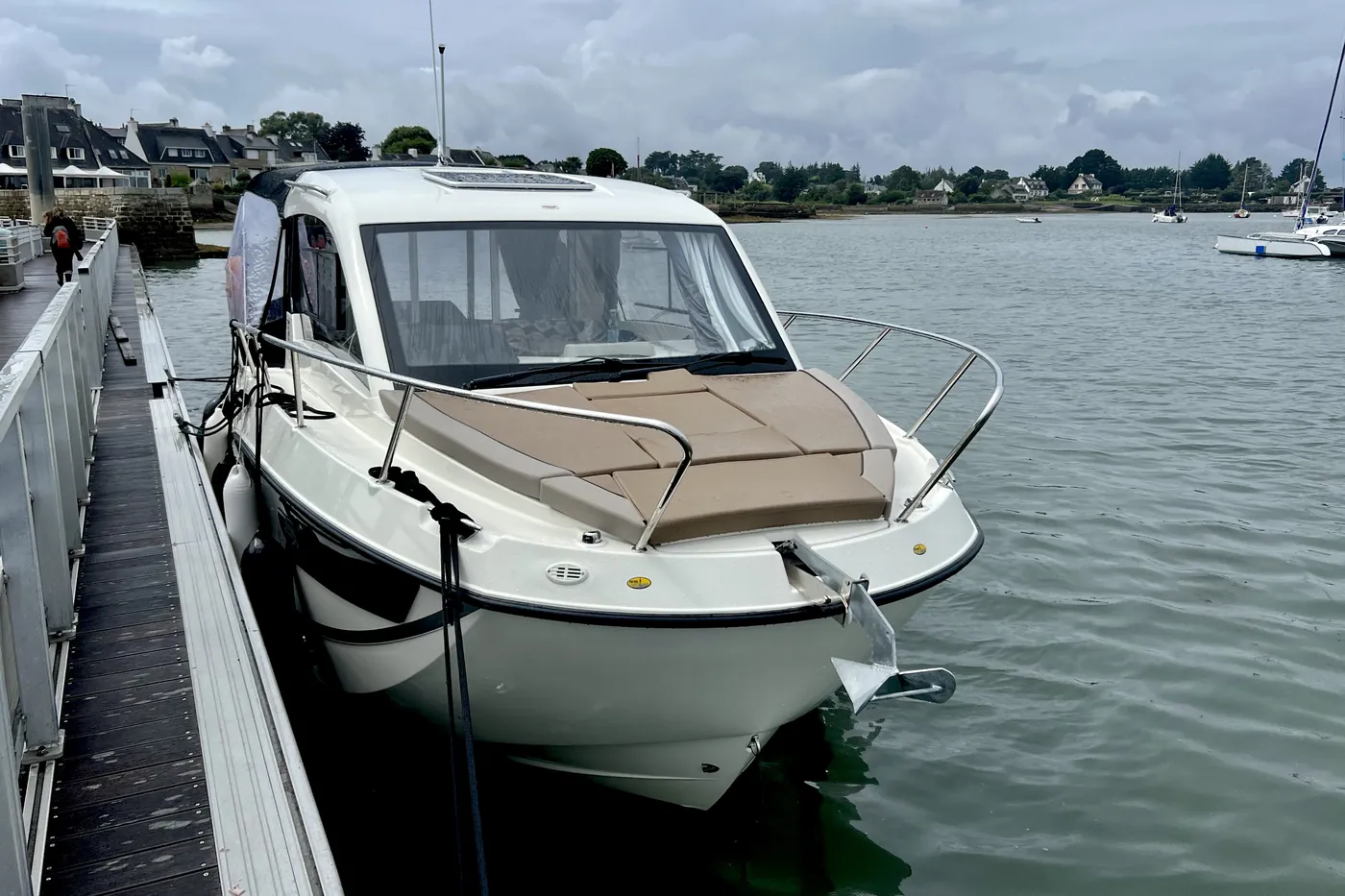 Le Quicksilver 755 au ponton